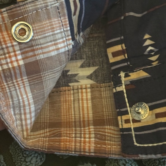 Panhandle Aztec Western button up - Picture 9 of 11